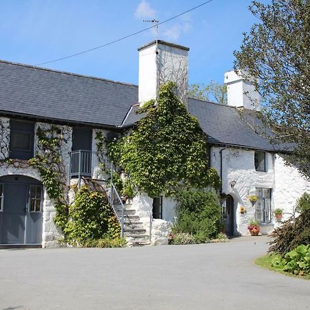 Dolgun Uchaf Historic B&B And Cottages In Snowdonia Dolgellau Exterior foto