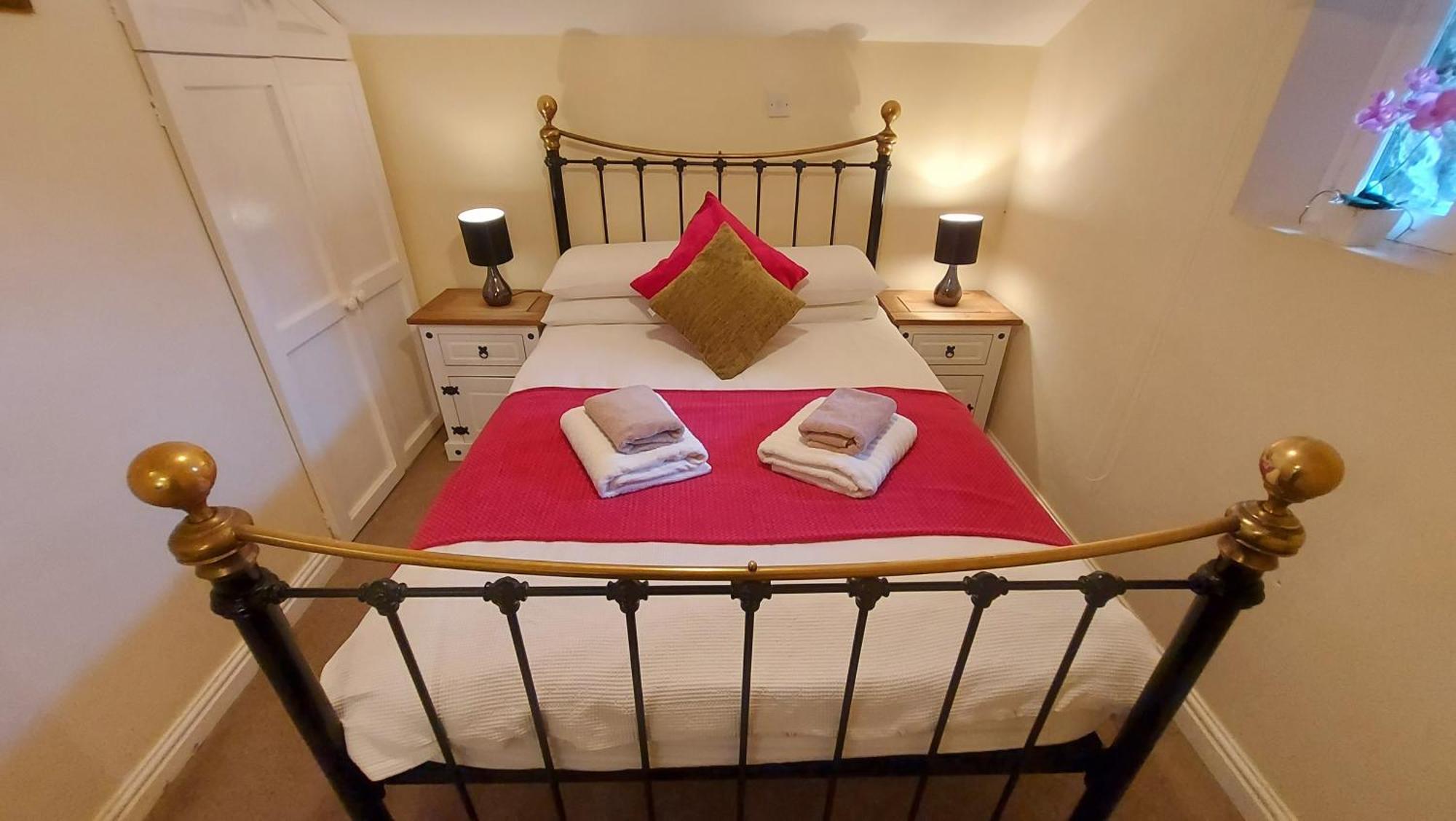 Dolgun Uchaf Historic B&B And Cottages In Snowdonia Dolgellau Exterior foto