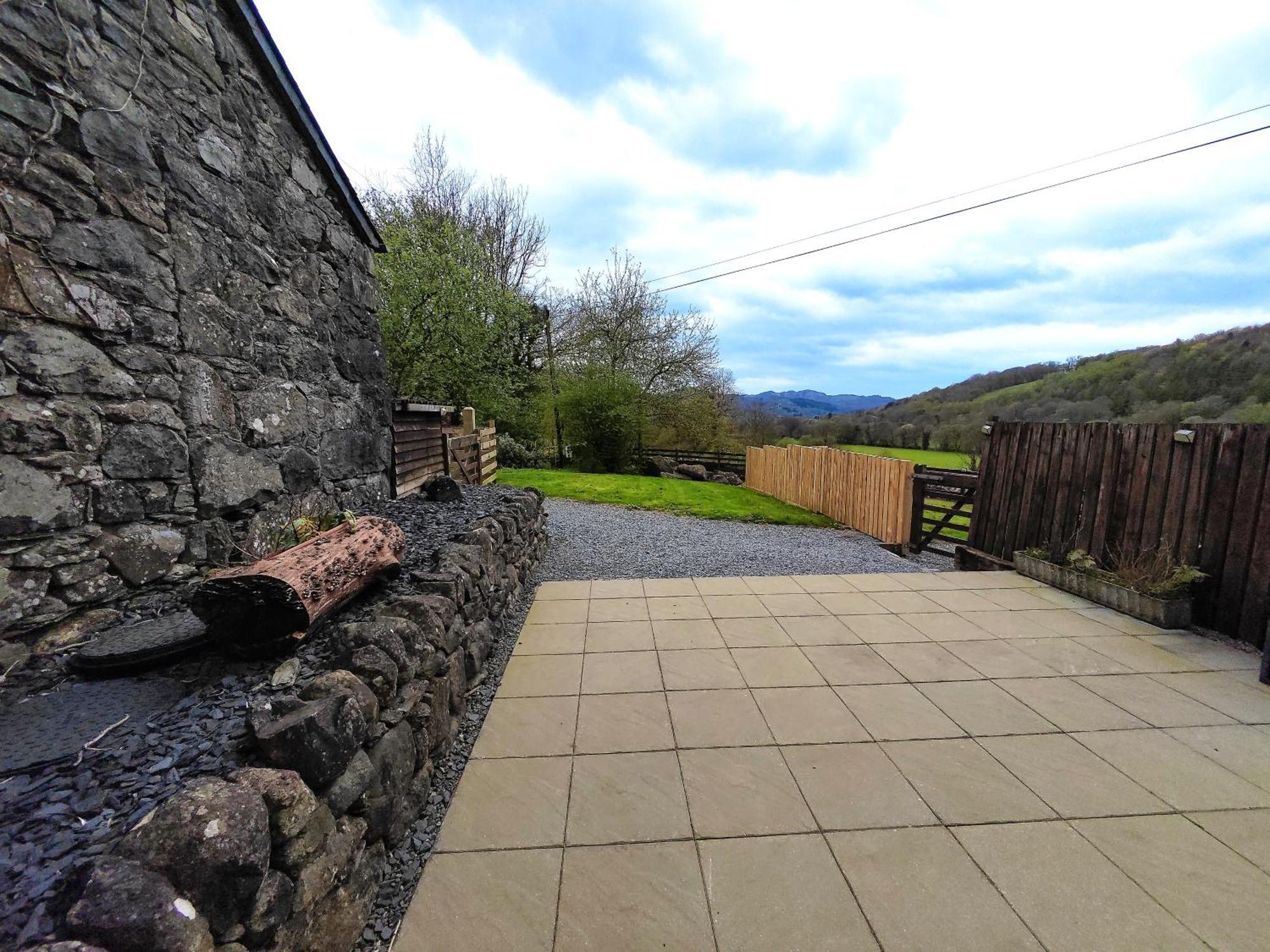 Dolgun Uchaf Historic B&B And Cottages In Snowdonia Dolgellau Exterior foto