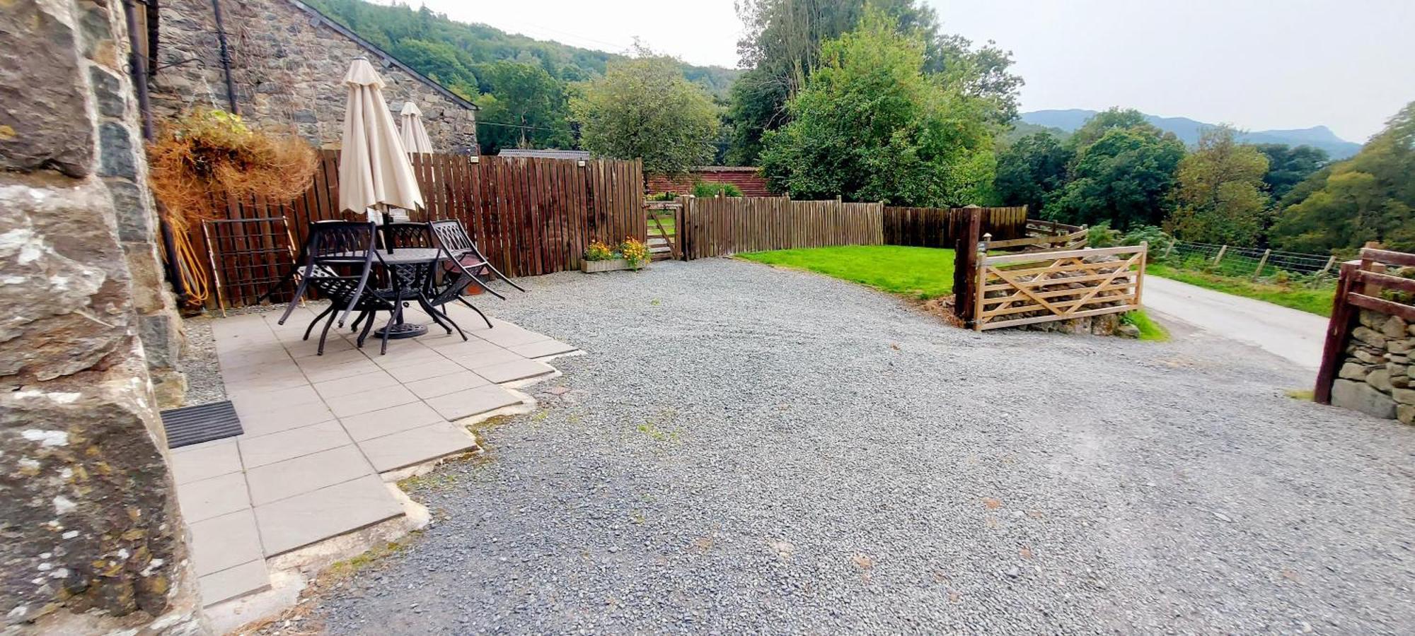 Dolgun Uchaf Historic B&B And Cottages In Snowdonia Dolgellau Exterior foto